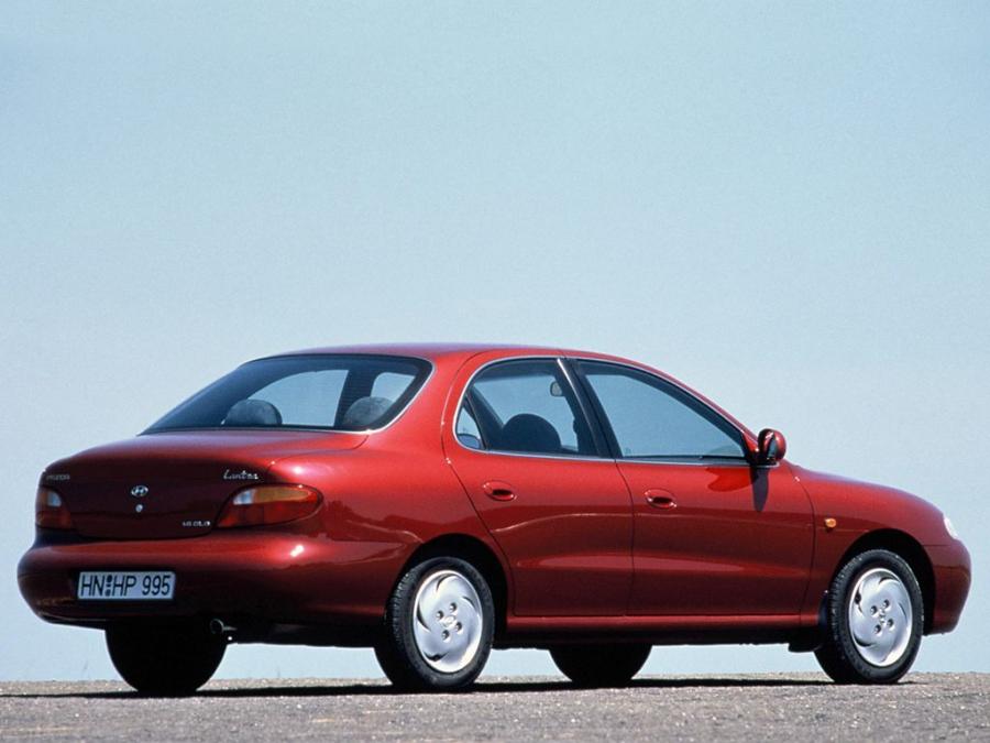  Hyundai Lantra 1995 года  (фото 3 из 4)